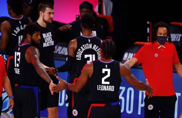  乔治关键封盖快船险胜湖人  