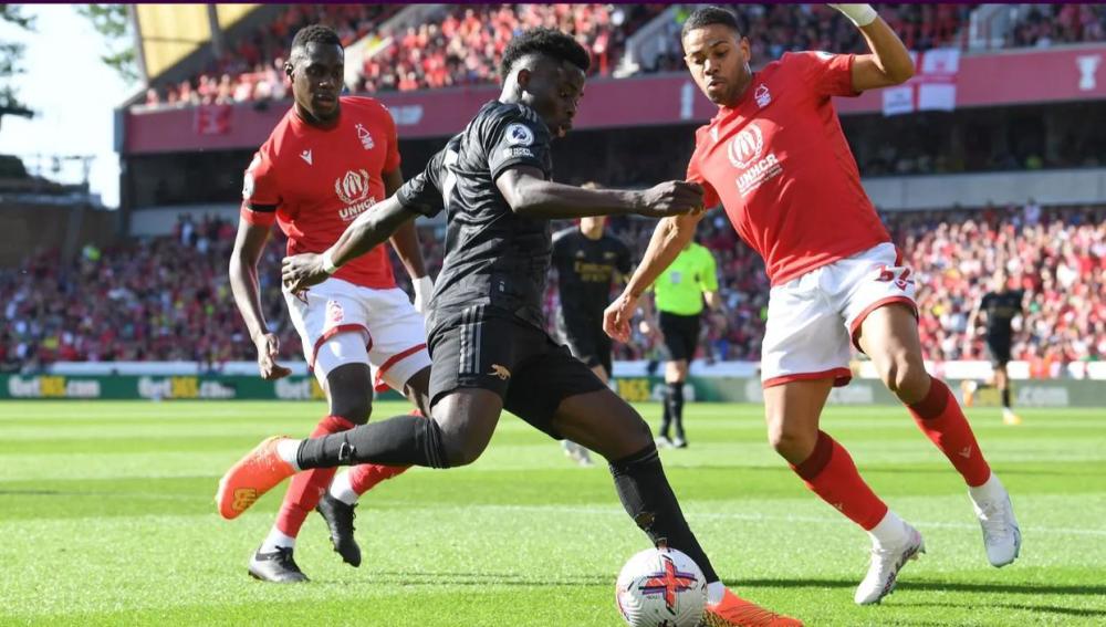  诺丁汉森林防守反击犀利，客场爆冷击败阿森纳